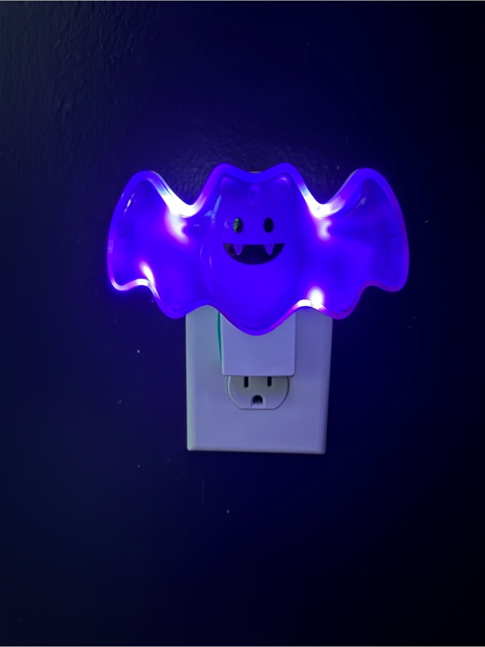 Bath & Body Works Purple Glowing Bat Wall Nightlight